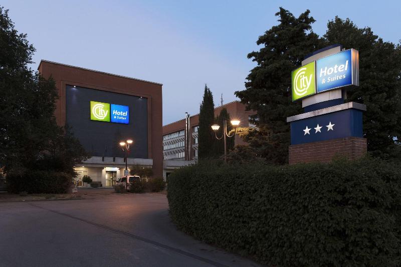 City Hotel & Suites Foligno - Genel