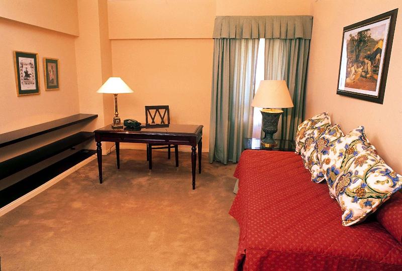 Cairo World Trade Center Hotel & Residences - Oda