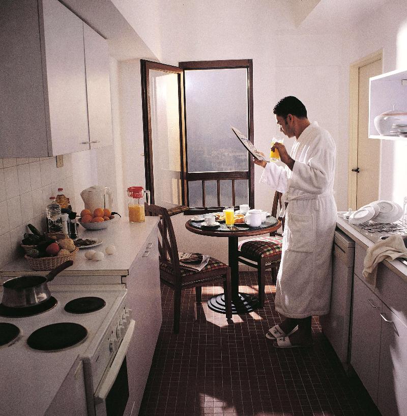 Cairo World Trade Center Hotel & Residences - Oda