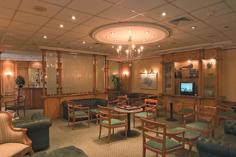 Cairo World Trade Center Hotel & Residences - Restoran