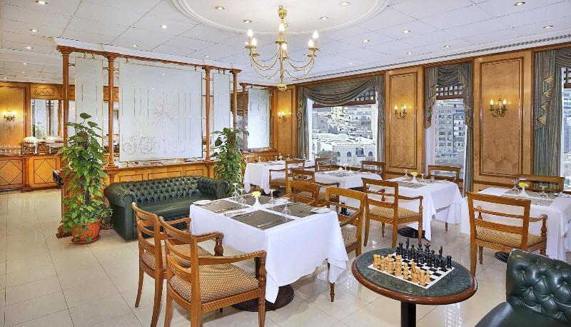 Cairo World Trade Center Hotel & Residences - Restoran