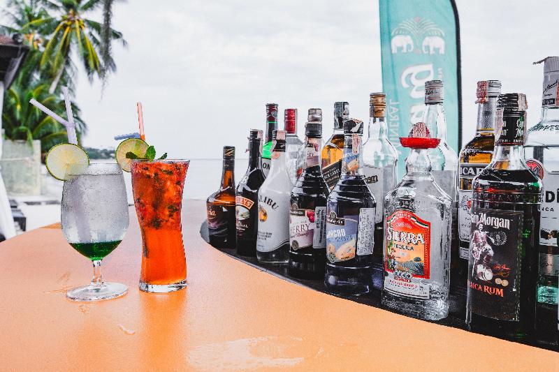 Samaya Bura Beach Resort (SHA Extra Plus+) - Bar