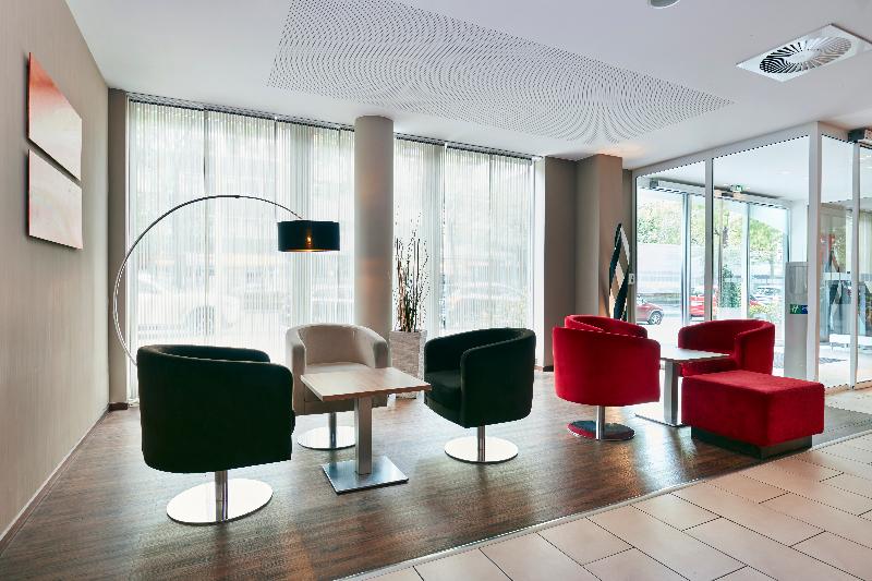 Premier Inn Berlin City Centre - Lobi
