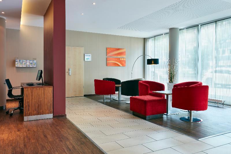 Premier Inn Berlin City Centre - Lobi