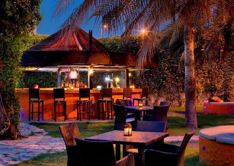 Radisson Blu Hotel, Muscat - Bar