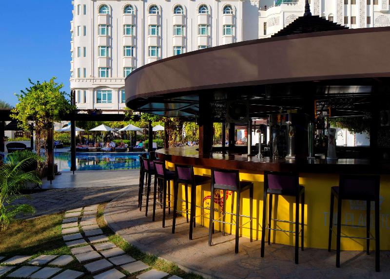 Radisson Blu Hotel, Muscat - Bar