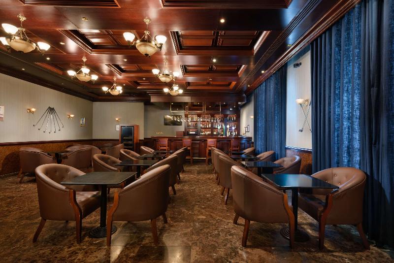 Radisson Blu Hotel, Muscat - Bar