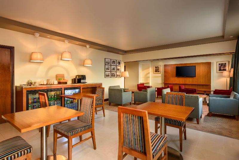 Radisson Blu Hotel, Muscat - Bar
