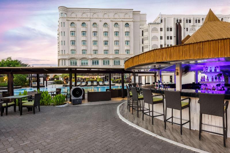 Radisson Blu Hotel, Muscat - Bar