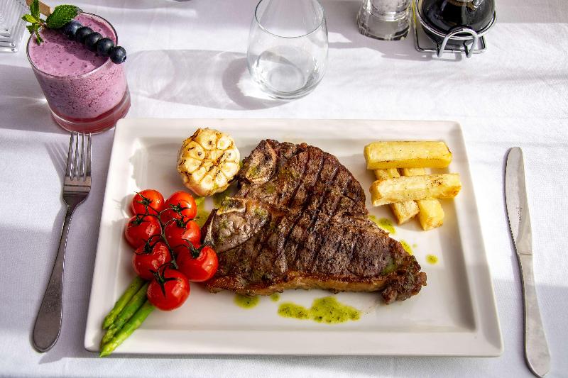 Radisson Blu Hotel, Muscat - Restoran