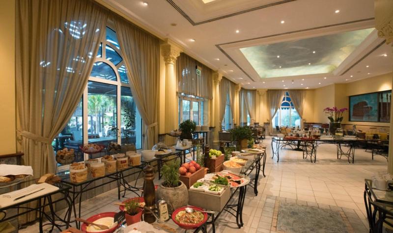 Radisson Blu Hotel, Muscat - Restoran
