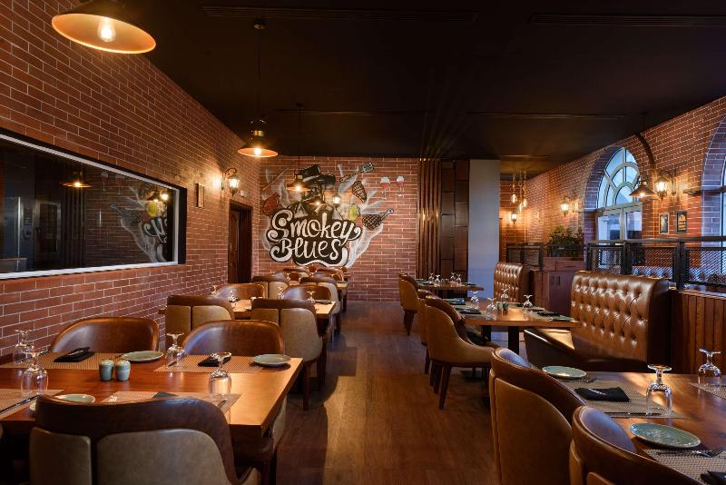 Radisson Blu Hotel, Muscat - Restoran