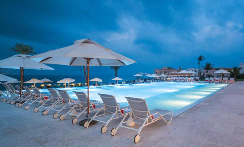 Crowne Plaza Muscat - Havuz