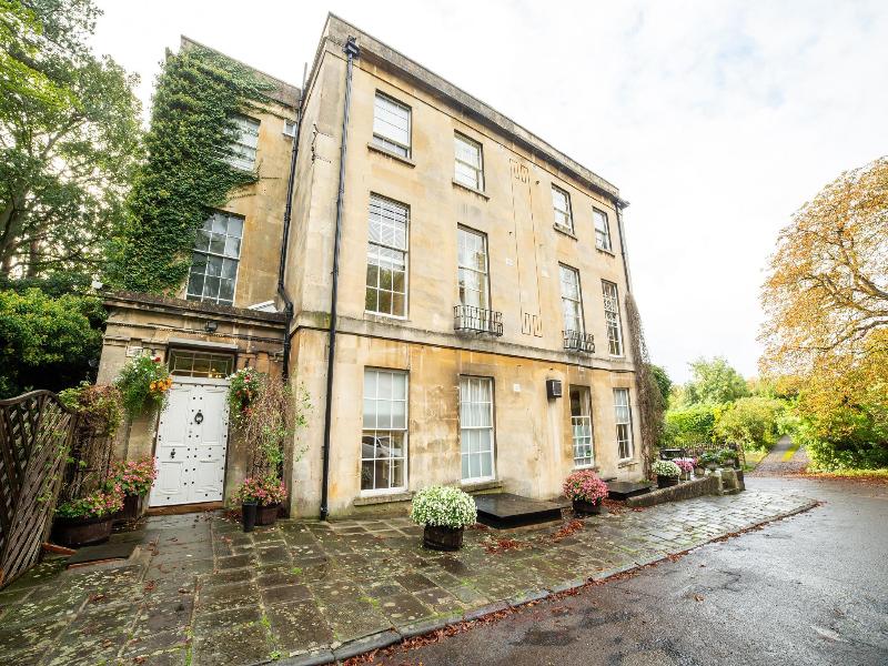 Bailbrook House - Genel