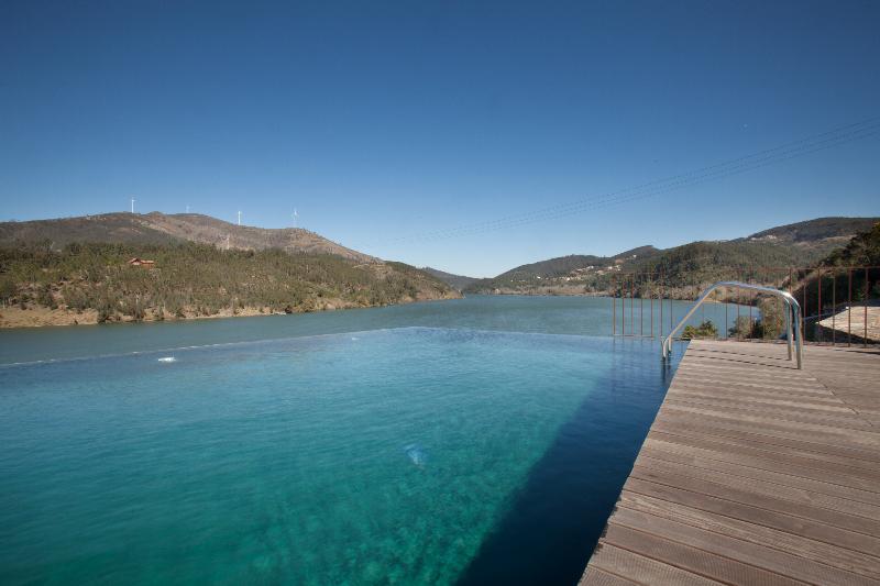 Octant Douro - Genel