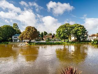 Sunday London Staines-upon-Thames Heathrow T5 fotoÄŸrafÄ±