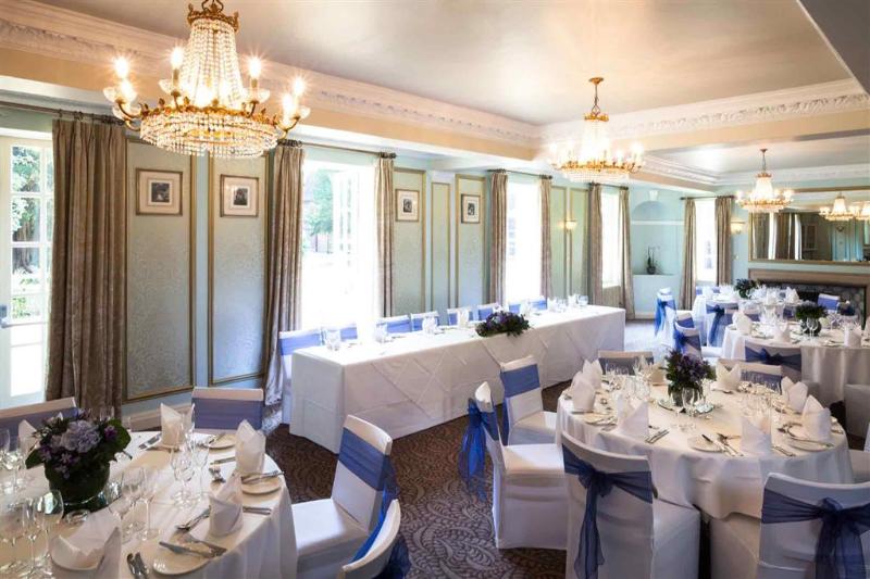 Bush Hotel Farnham - Toplantı
