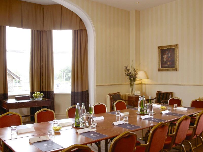 Bush Hotel Farnham - Toplantı