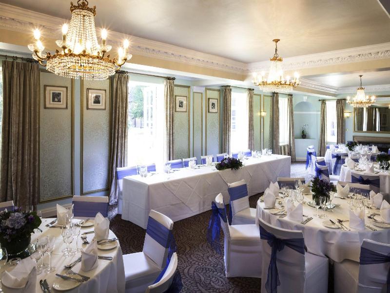 Bush Hotel Farnham - Genel
