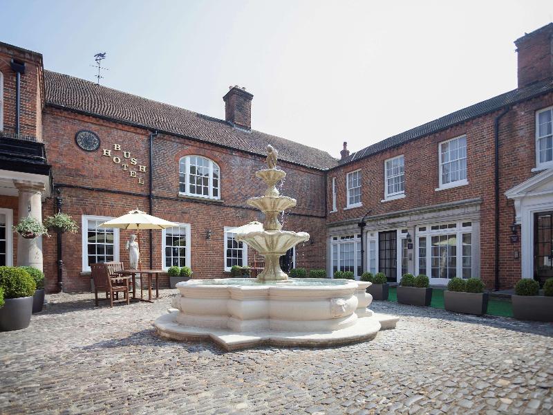 Bush Hotel Farnham - Genel