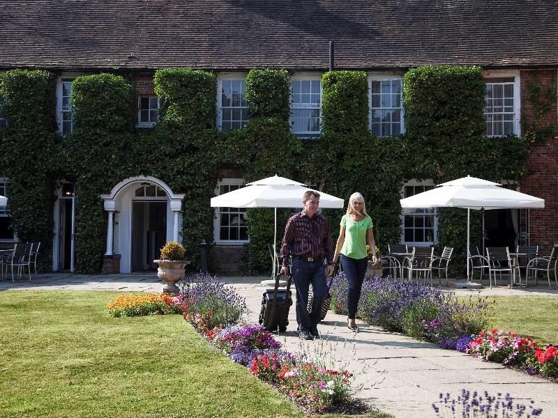 Bush Hotel Farnham - Genel