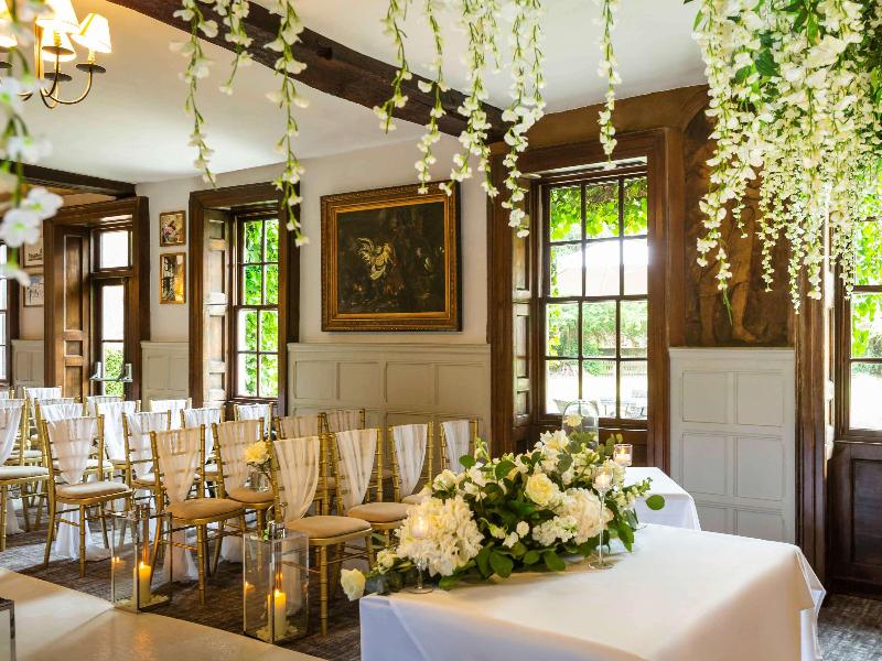 Bush Hotel Farnham - Genel