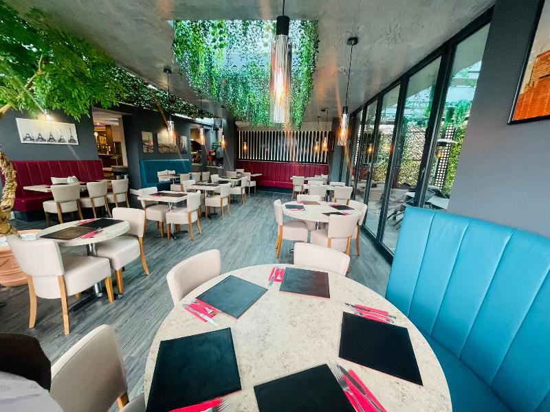 Tong Park Hotel - Restoran