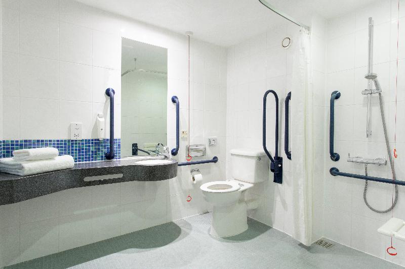 Holiday Inn Express Cheltenham Town Centre - Oda