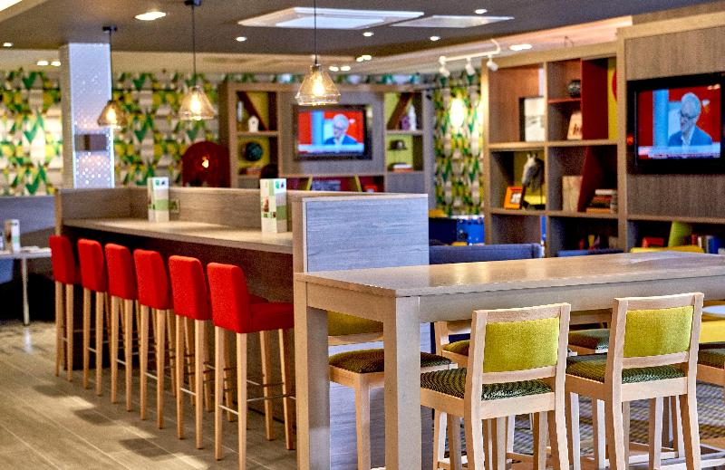 Holiday Inn Northampton West M1, Jct 16 - Bar