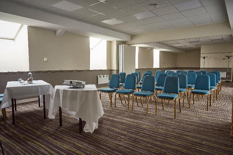 Holiday Inn Northampton West M1, Jct 16 - Toplantı
