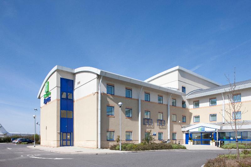 Holiday Inn Express Cardiff Airport - Genel