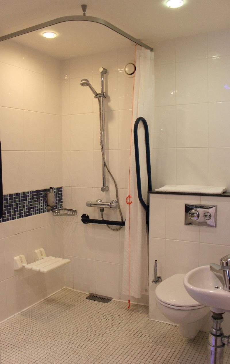 Holiday Inn Express Cardiff Airport - Oda