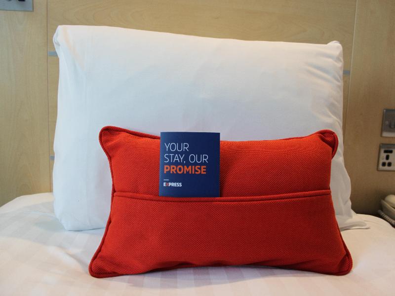 Holiday Inn Express Cardiff Airport - Oda