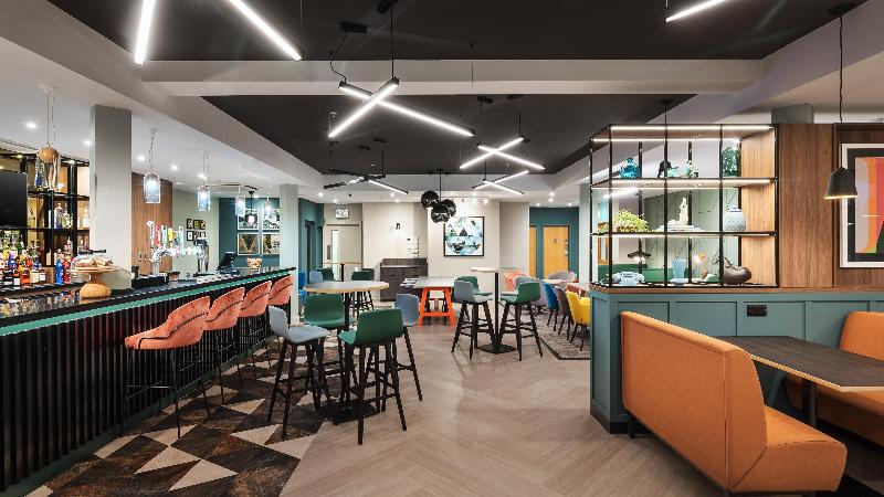 Holiday Inn Lincoln - Bar