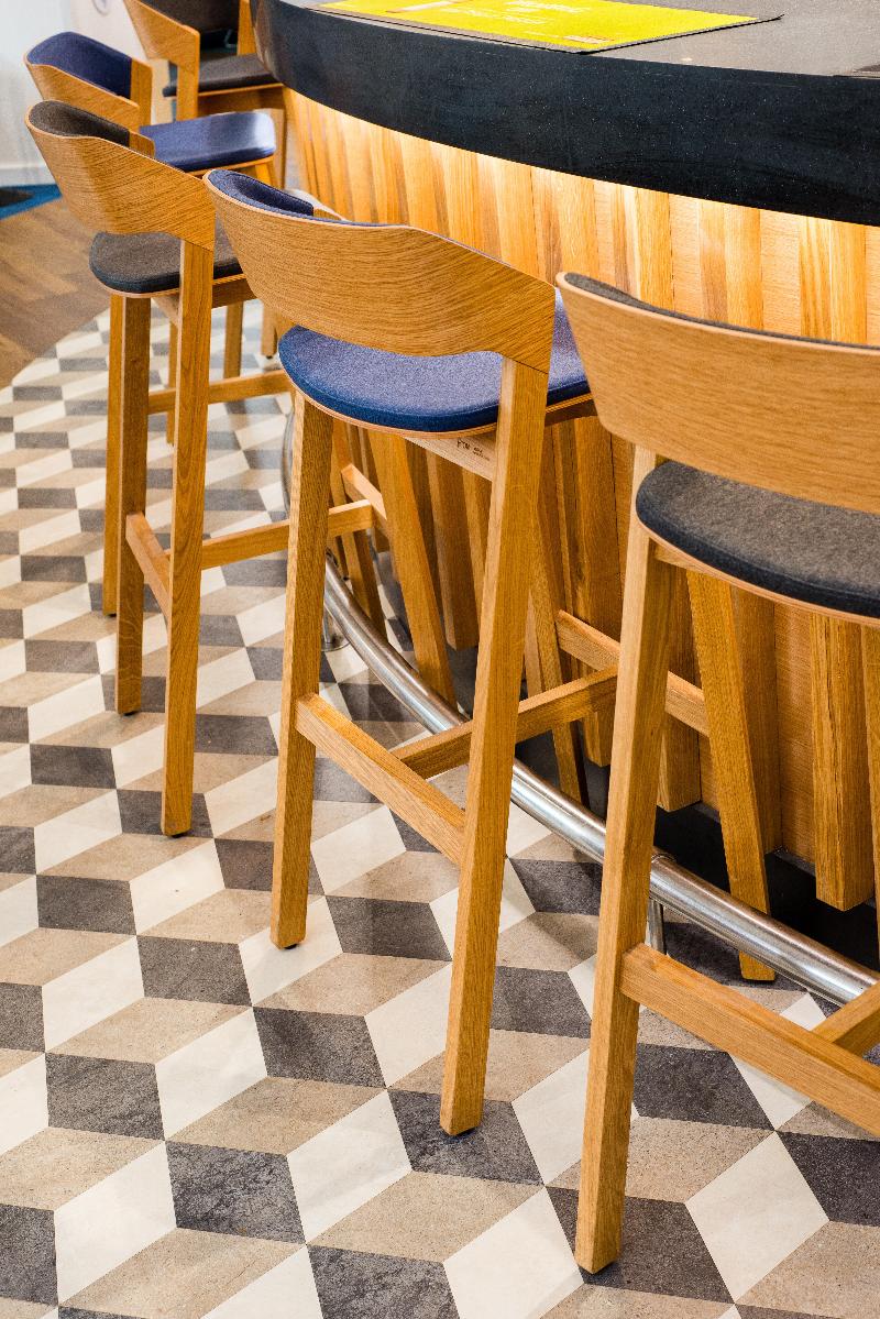 Holiday Inn Express Strathclyde Park M74 JCT 5 - Bar