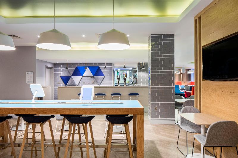 Holiday Inn Express Belfast City - Lobi