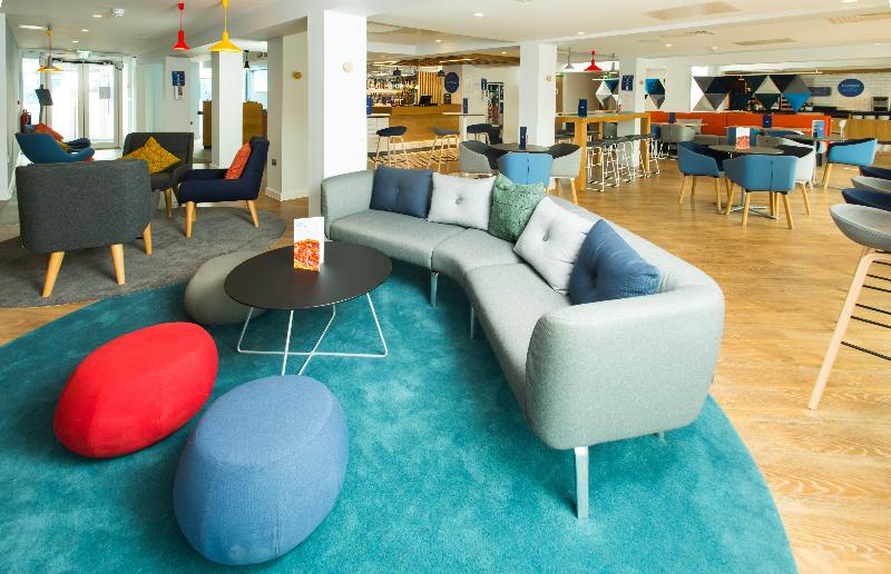 Holiday Inn Express Cardiff Bay - Lobi