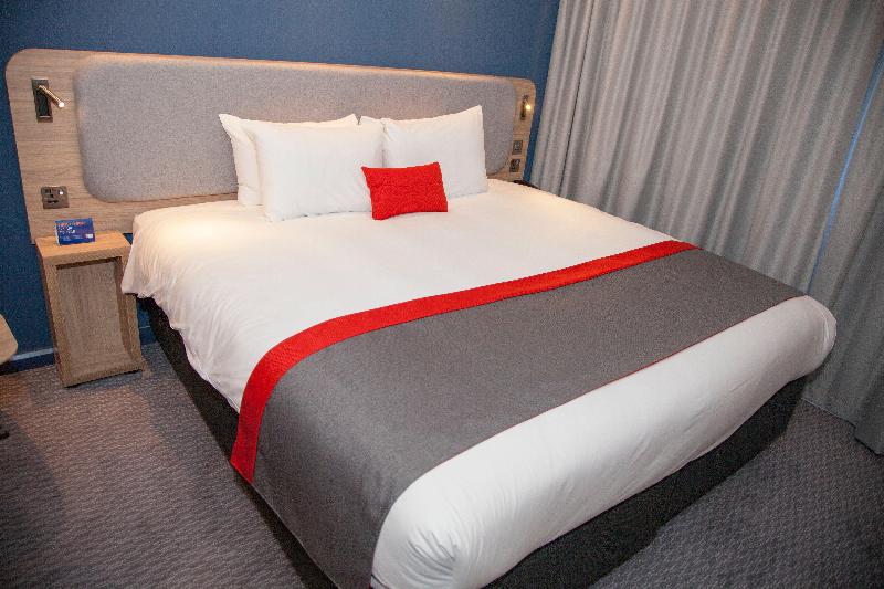 Holiday Inn Express Cardiff Bay - Oda