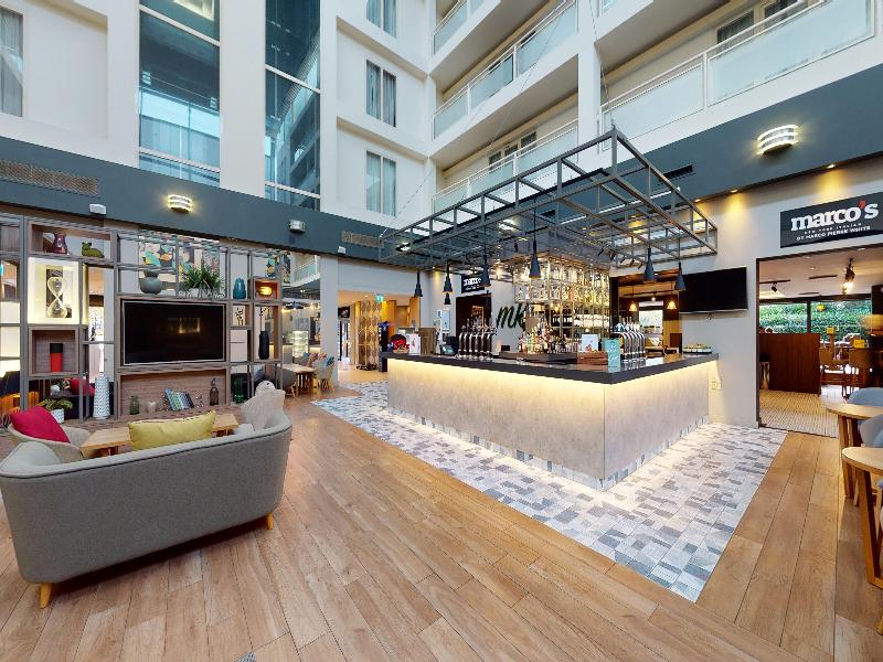 Holiday Inn Milton Keynes - Lobi