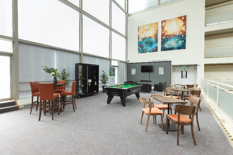 Holiday Inn Milton Keynes - Genel