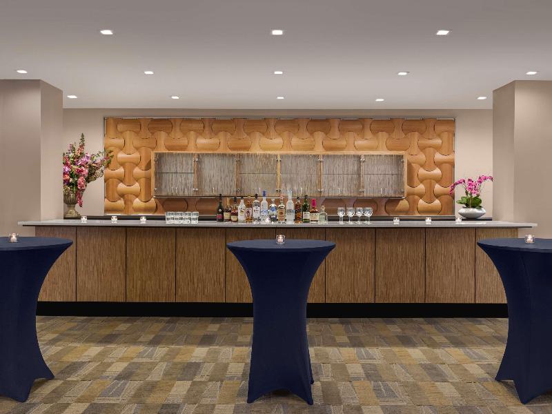 Doubletree Fort Lee George Washington Bridge - Restoran
