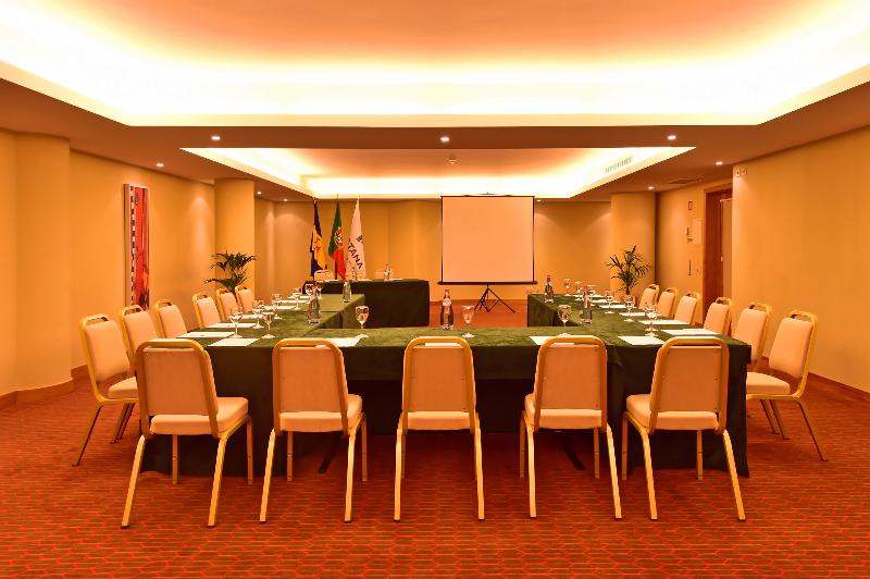 PESTANA PROMENADE PREMIUM OCEAN RESORT - Toplantı
