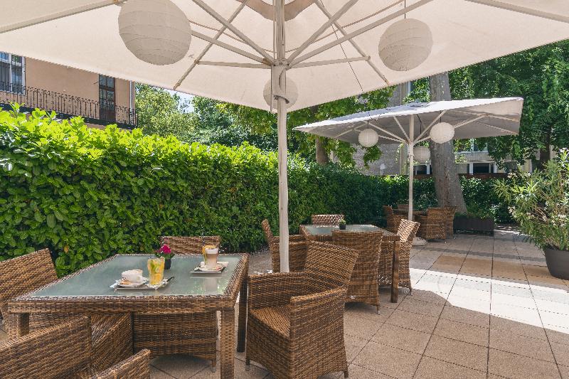 Hotel Lion's Garden - Teras