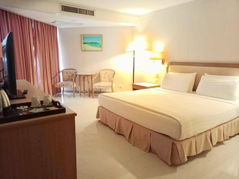 Khanom Golden Beach Hotel - Oda