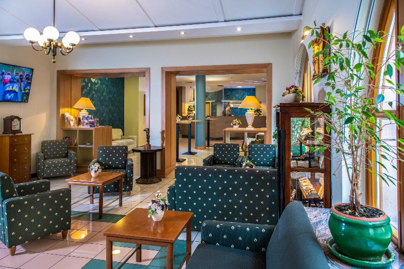 Corvin Hotel Budapest - Corvin wing - Lobi