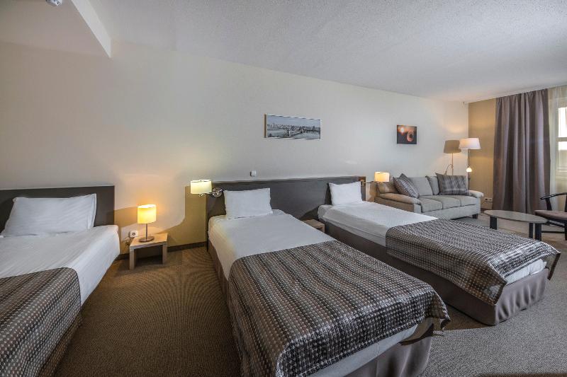 Corvin Hotel Budapest - Corvin wing - Oda