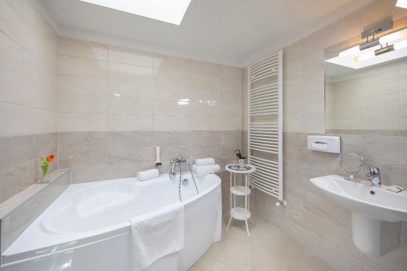 Corvin Hotel Budapest - Corvin wing - Oda