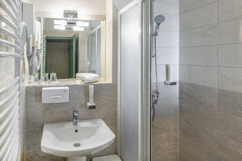 Corvin Hotel Budapest - Corvin wing - Oda