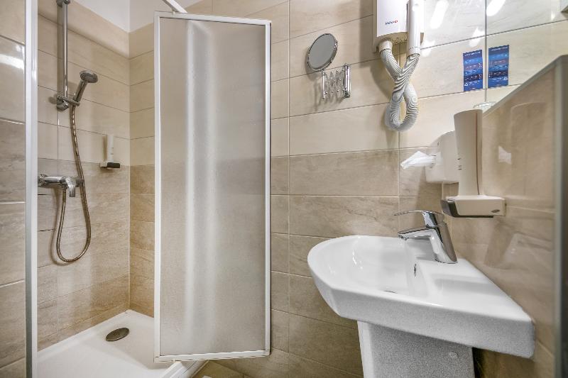 Corvin Hotel Budapest - Corvin wing - Oda
