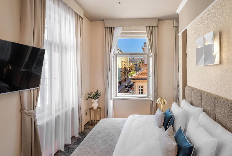 Hotel Maestro - Oda